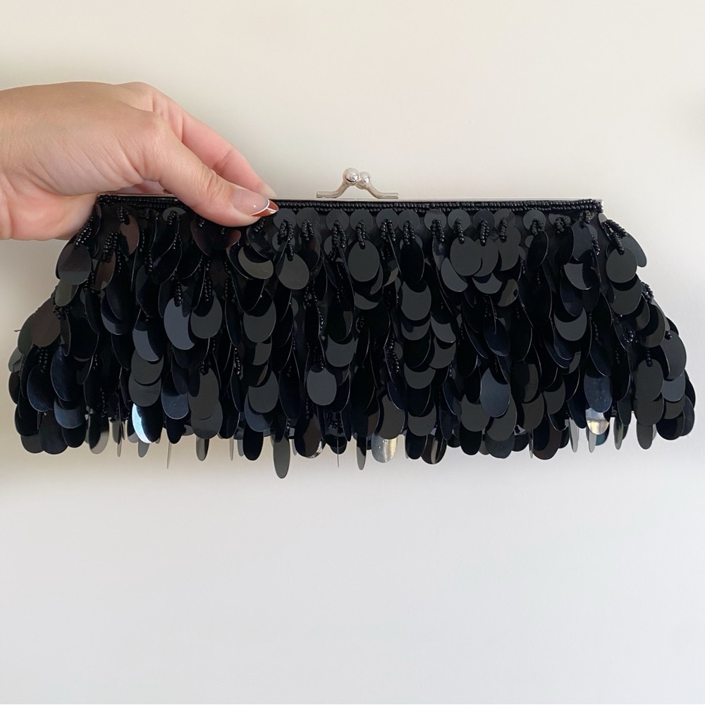 Vintage Black Disc Sequin Evening Party Clutch Bag with Detachable Chain - Picture 2 of 4